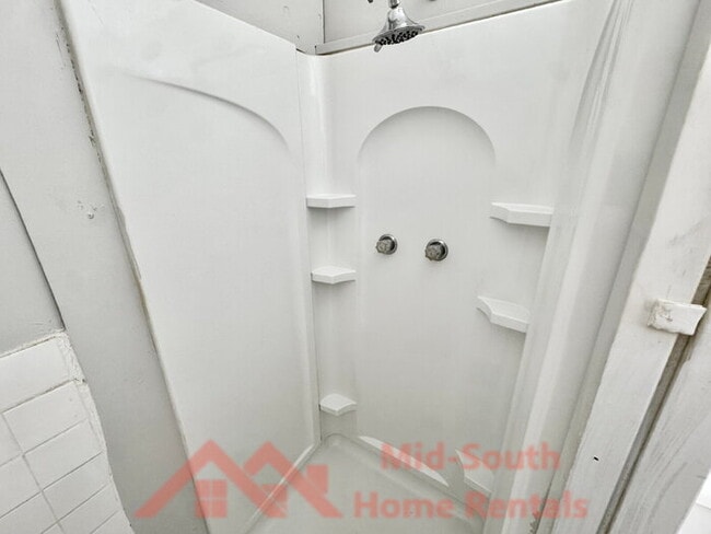 Building Photo - 3592 Vivia Ave