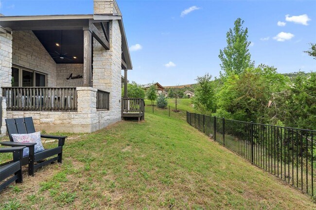Building Photo - 624 Anfield Cir