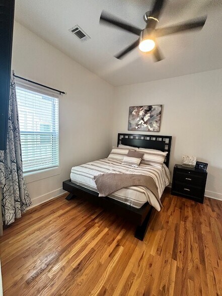 Building Photo - 1369 Bryan Ave