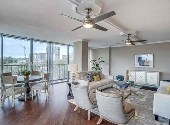 Building Photo - 3310 Fairmount-1831