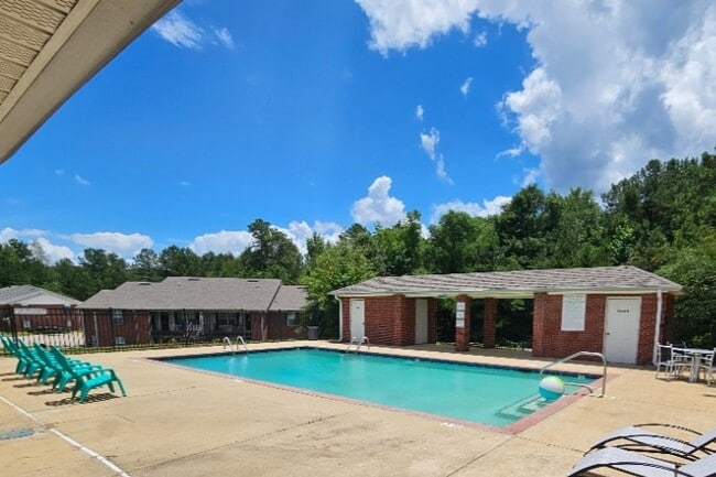 Building Photo - Evangeline Heights Apartments