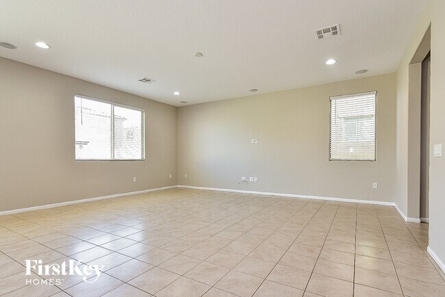 Building Photo - 5620 Hill Cliff Ct