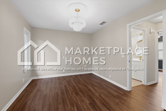 Building Photo - 114 Oak Ct