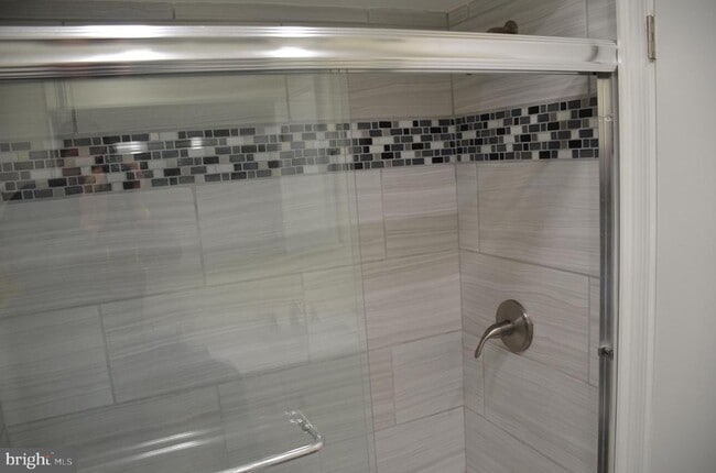 Building Photo - 9012 Paddock Ln