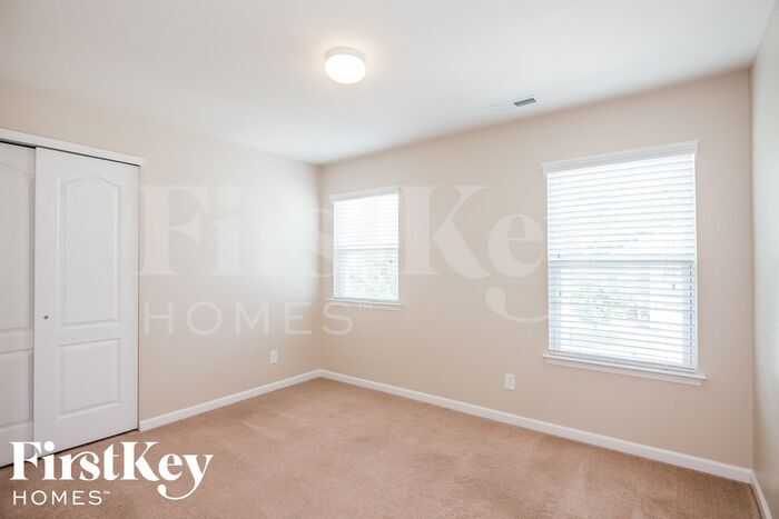 Building Photo - 8818 Balsam Bay Rd