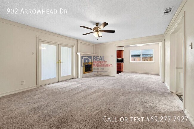 Building Photo - 902 Arrowhead Dr