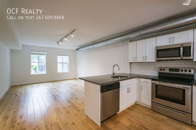 Building Photo - 224 Church St