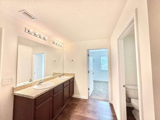 Building Photo - 3444 Quail Dr