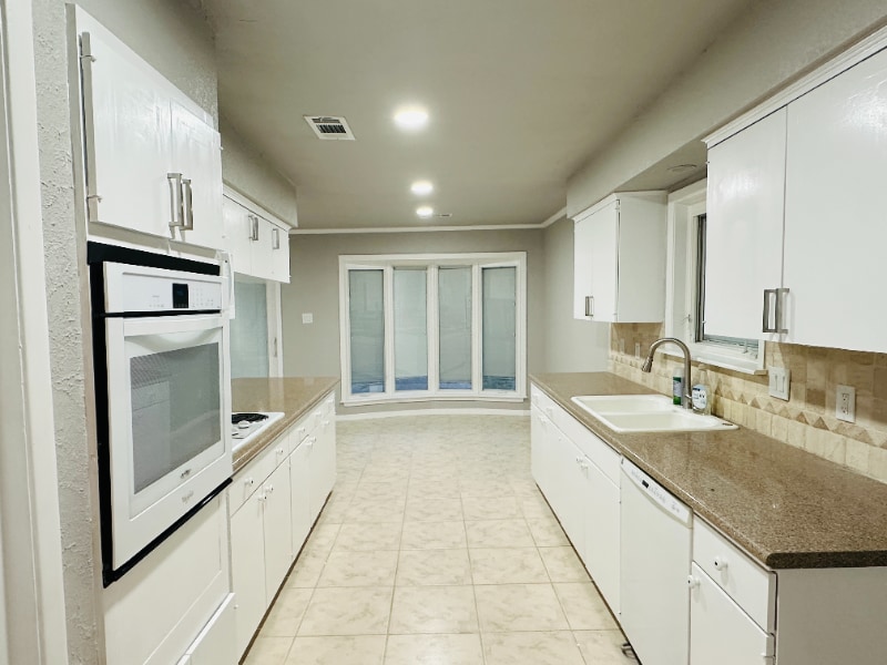 Building Photo - 5926 Par 4 Dr