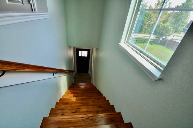 Building Photo - 111 Big Deer Dr