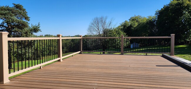 New Trex Deck - 2785 Beaver Grade Rd