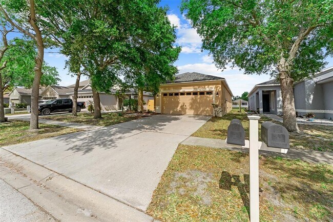 Building Photo - 8420 Deer Chase Dr