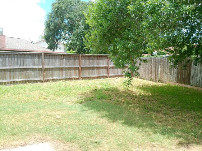 Building Photo - 862 Siskin Cir