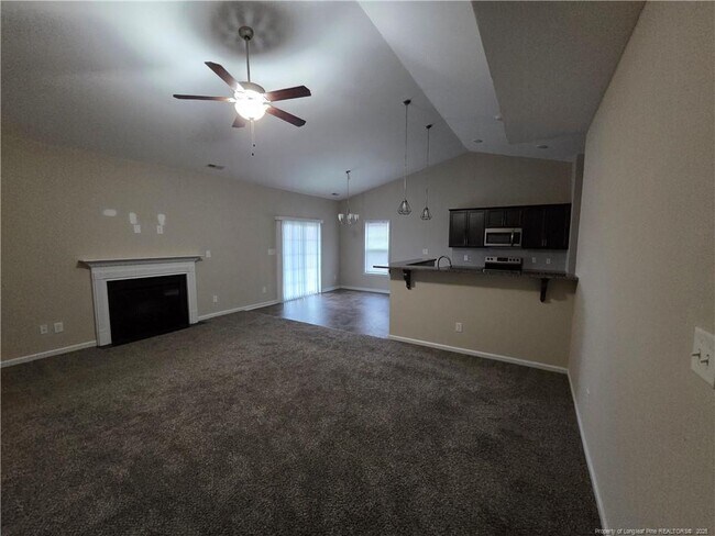 Building Photo - 2044 Stonewash Dr