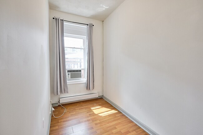Building Photo - 611 Florida Ave NW