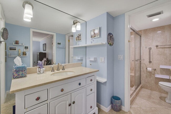 Building Photo - 300 N Hwy A1A