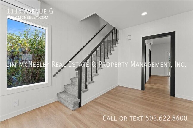 Building Photo - 1115 Avenue G