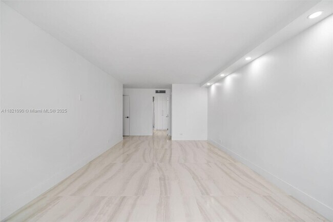 Building Photo - 230 174th St