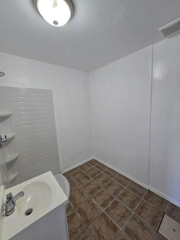 Building Photo - 2284 Kearney Ave