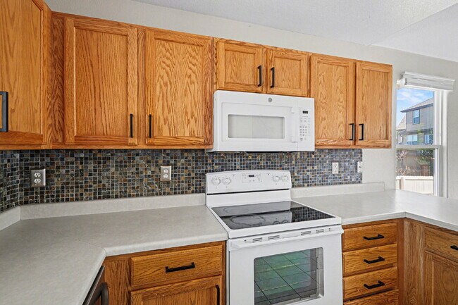 Building Photo - 12584 S Beaver Creek Way