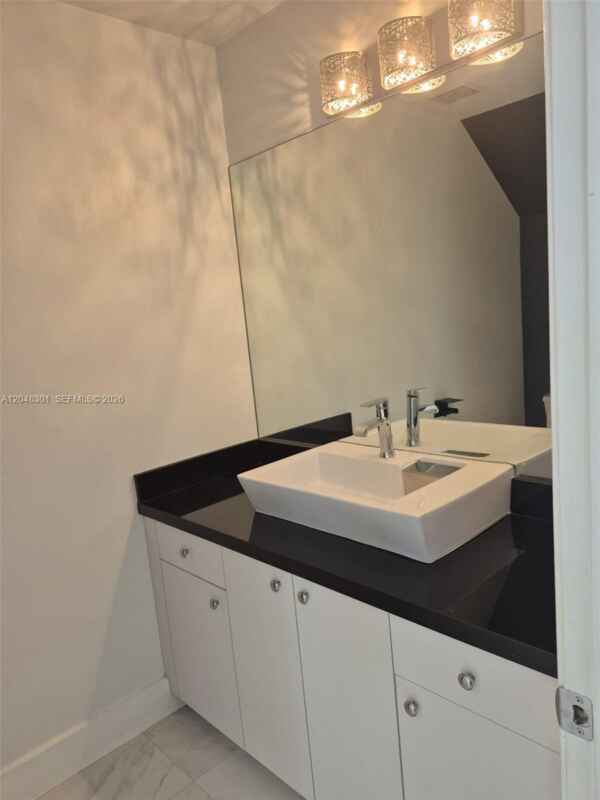 Building Photo - 5820 SW 58th Ct