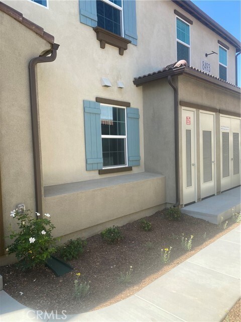 Building Photo - 8491 Gabrielino Ct