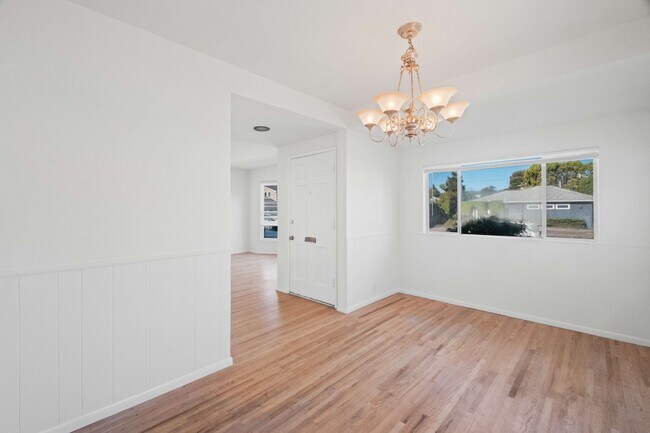 Building Photo - 13218 Lake St