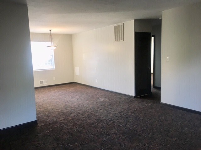 Building Photo - 100 Branham Ave SW