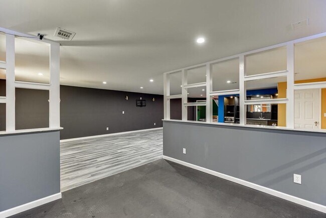 Building Photo - 6925 Fellowship Ln