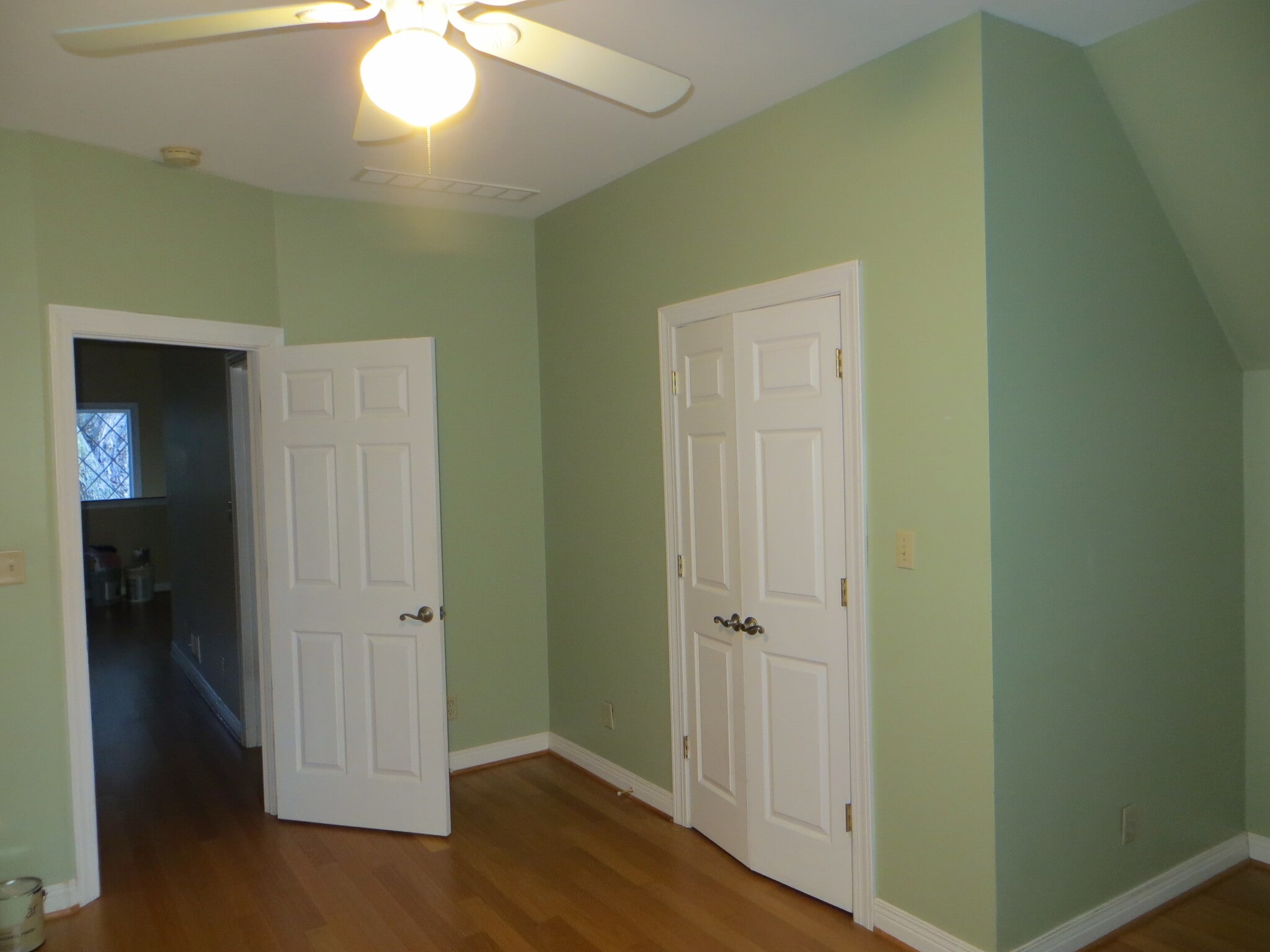 walkin closet - 2115 Gladstone Ave