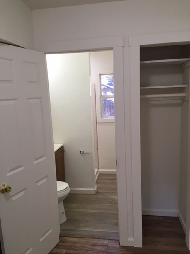 Building Photo - 1103 Sierra Blvd