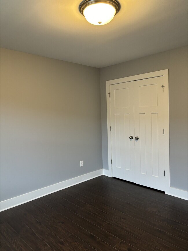Building Photo - $500 Discount 1st month - 3 bedrooms/2.5 b...