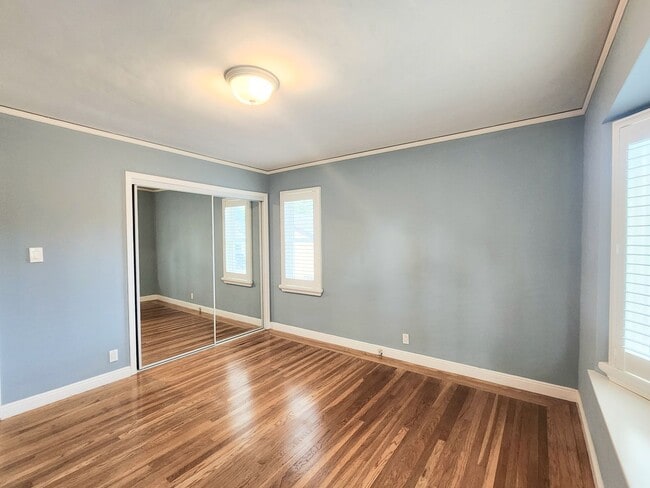 Building Photo - Two bed house in San Mateo