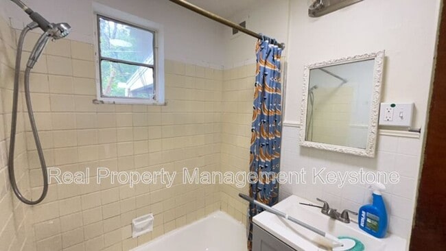 Building Photo - 2509 Farkas Pl