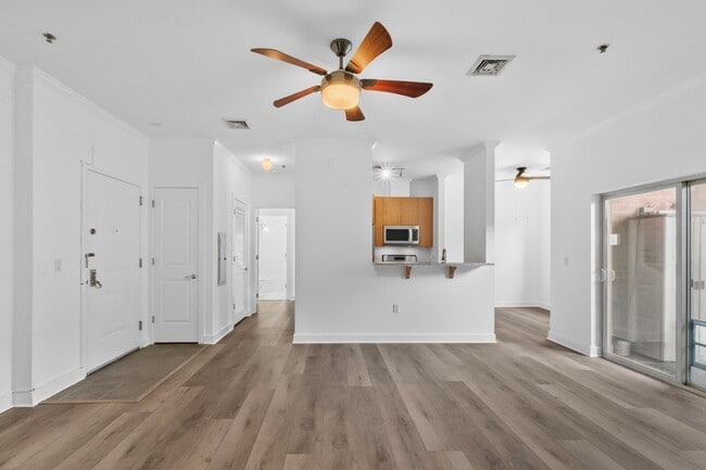 Building Photo - 172 Culver Ave