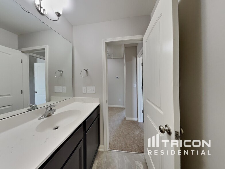 Building Photo - 239 Pamlico Dr