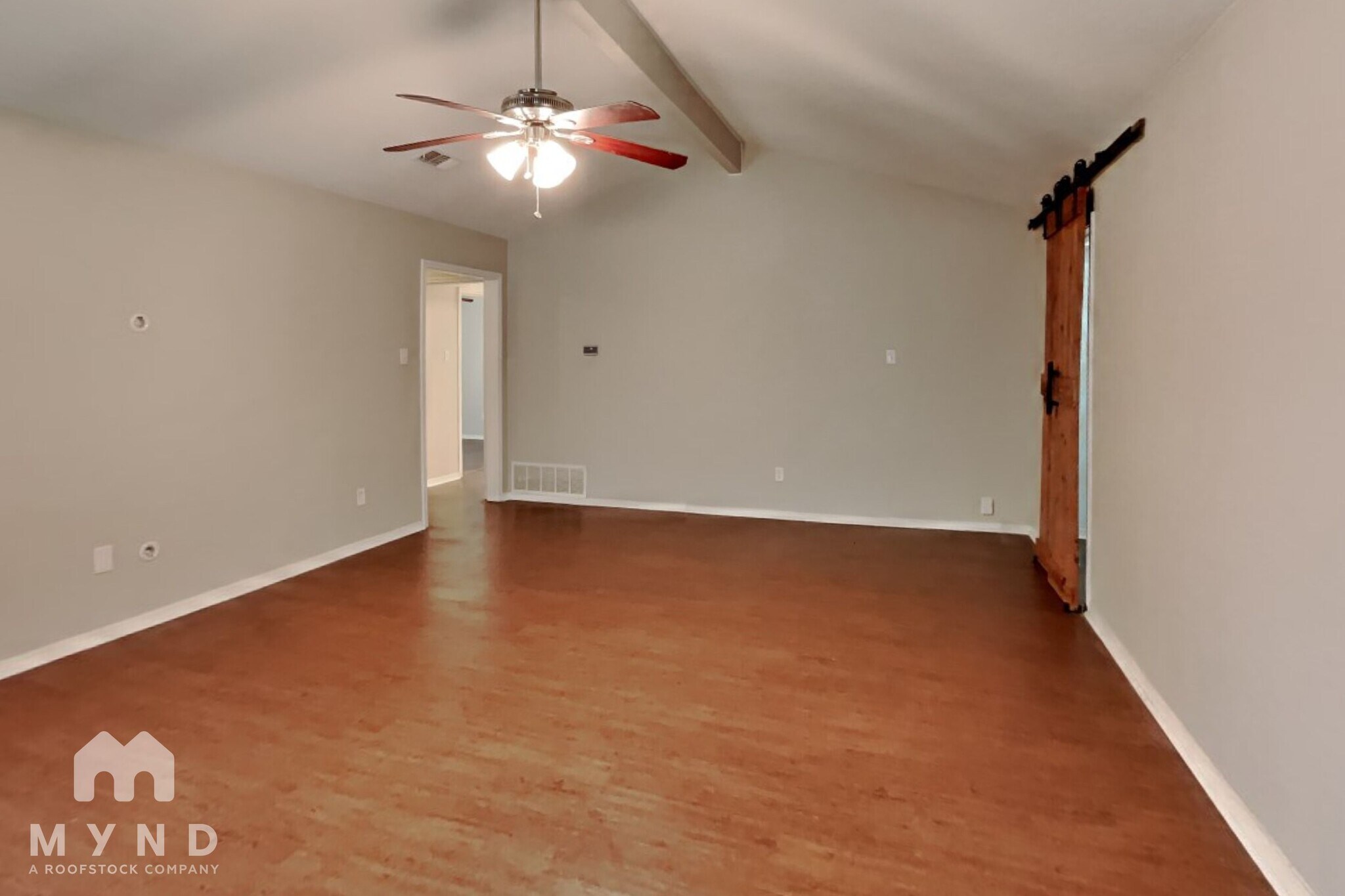 Building Photo - 461 NW Charlyne Dr