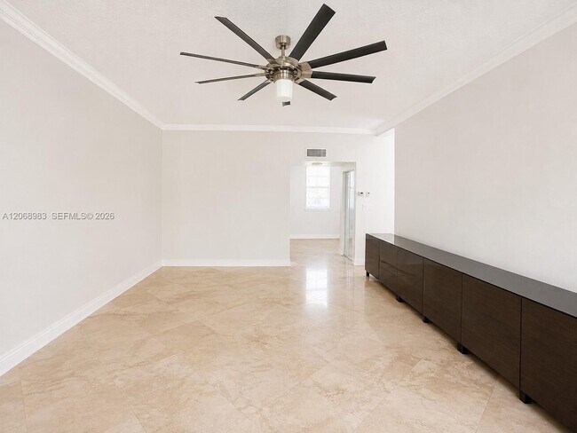 Building Photo - 2069 S Ocean Dr