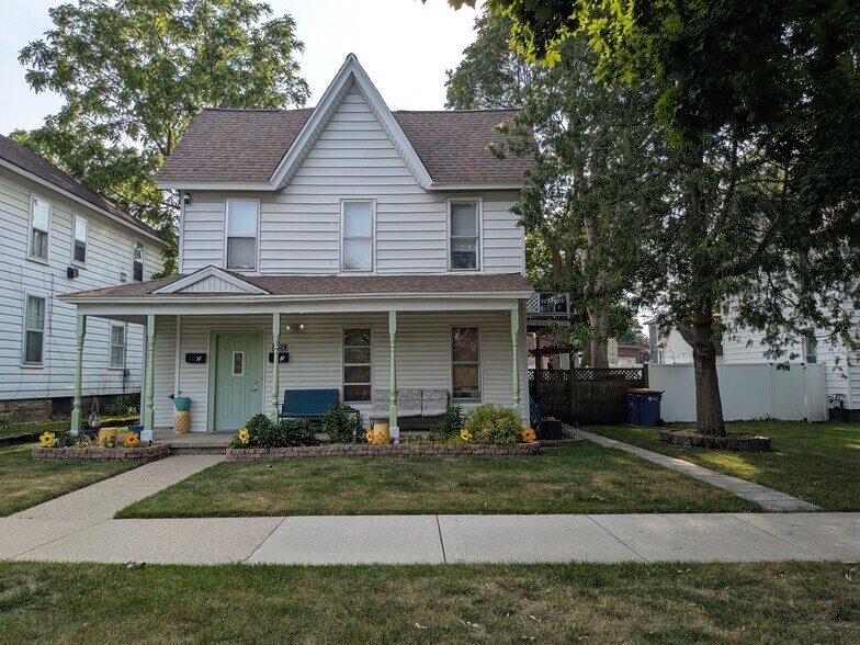 Primary Photo - 723 Livingston Ave NE