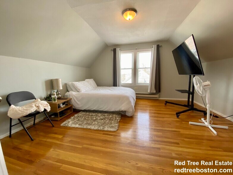 Building Photo - 3140 Washington St