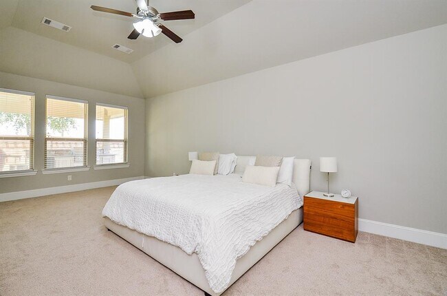 Building Photo - 27522 Blackstone Canyon Ln