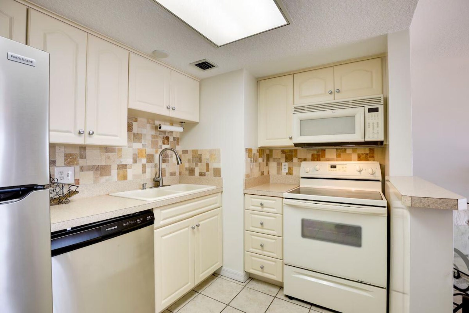 Building Photo - 2700 Ocean Shore Blvd