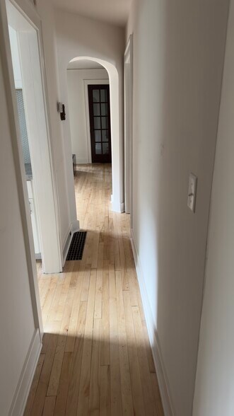 Hallway - 1324 Wells St