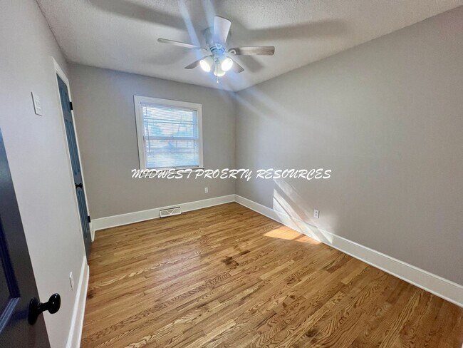 Building Photo - Spacious 4-Bedroom, 3-Bathroom Home with Fenced Yard and Bonus Spaces!