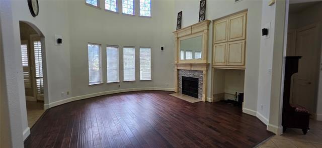 Building Photo - 1001 Llano Trce