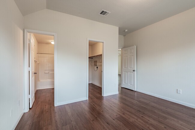 Building Photo - 14942 Hidalgo Valley Ln