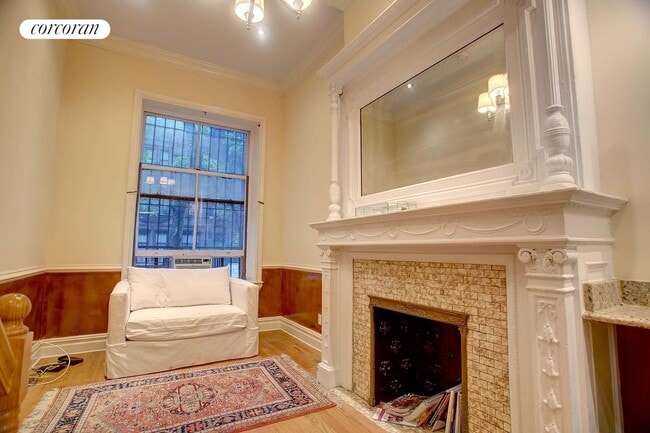 Building Photo - 47 W 90th St