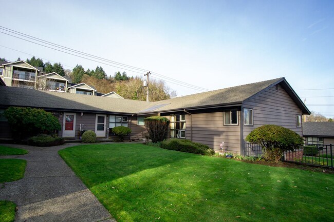 Building Photo - ONE MONTH FREE! Renovated Mid-Century 2Bdr w/Hardwoods, Dishwasher + Pets OK