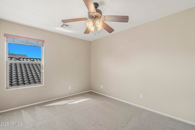 Building Photo - 1090 E Taylor Trail