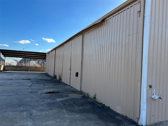 Building Photo - 7006 Bailey Rd